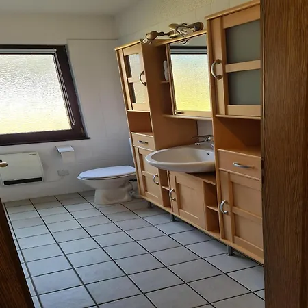 Spacious In Hesse Near The Forest דירה