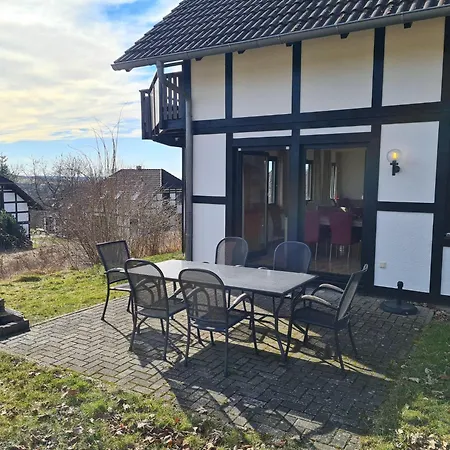 Spacious In Hesse Near The Forest דירה