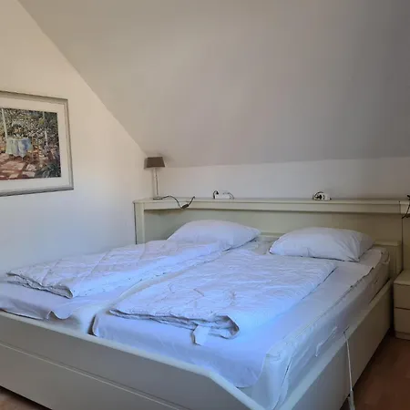 Spacious In Hesse Near The Forest דירה
